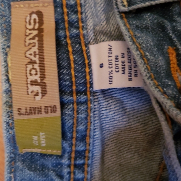 Old NAVY- distressed shorts - Picture 2 of 14
